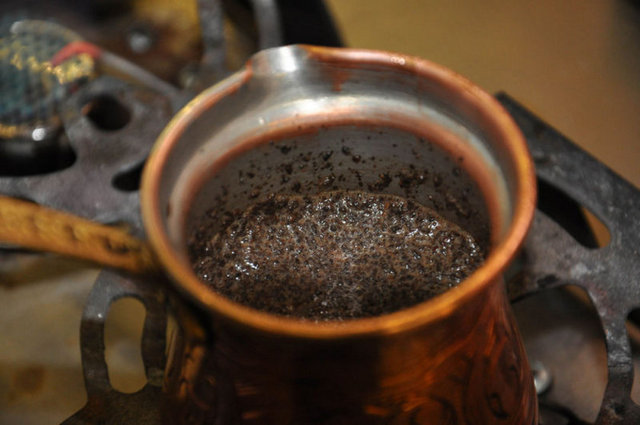 Cezvede böyle görünüyor