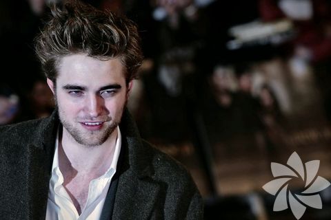 Robert Pattinson 