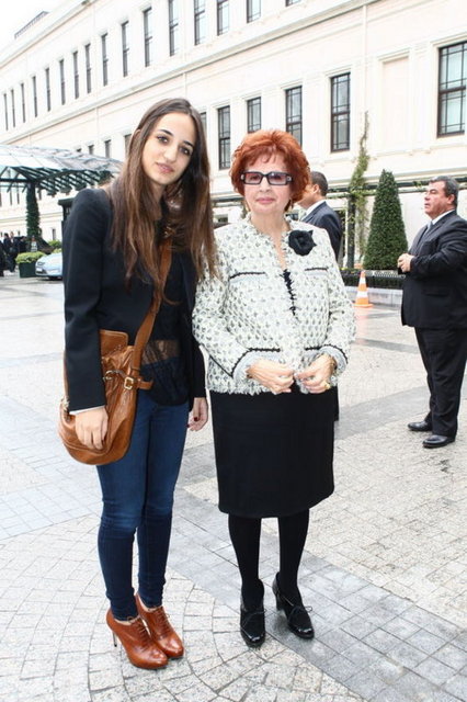MELİSA TAPAN