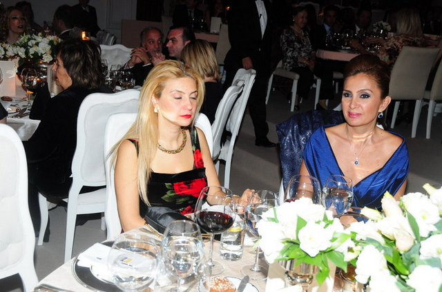 ARZU ÖZAL, ESRA ÖZTÜRK
