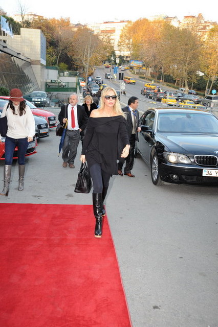 ELİF DÜRÜST
