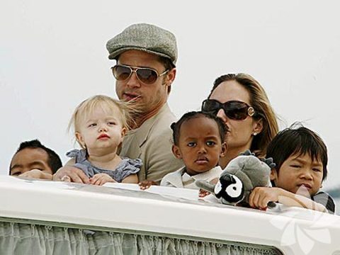 Angeline Jolie ve Brad Pitt 