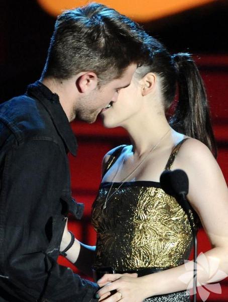 Kristen Stewart ve Robert Pattinson