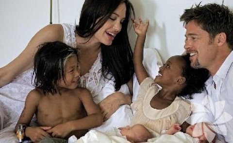 Angeline Jolie ve Brad Pitt 
