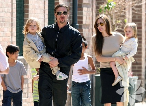 Angeline Jolie ve Brad Pitt 