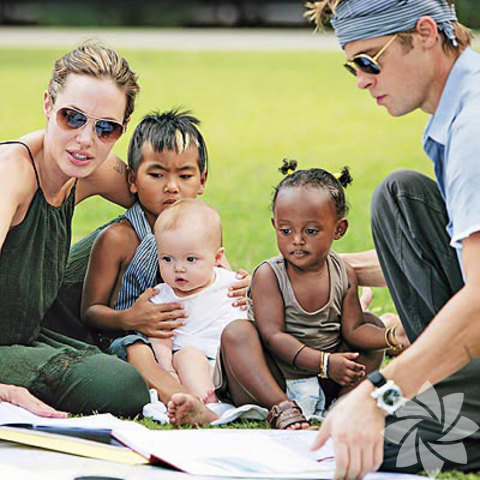 Angeline Jolie ve Brad Pitt 