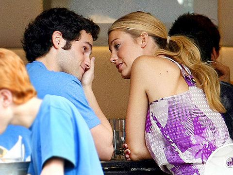 Penn Badgley ve Blake Lively