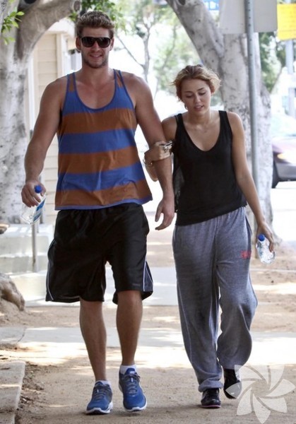 Miley Cyrus ve Liam Hemsworth