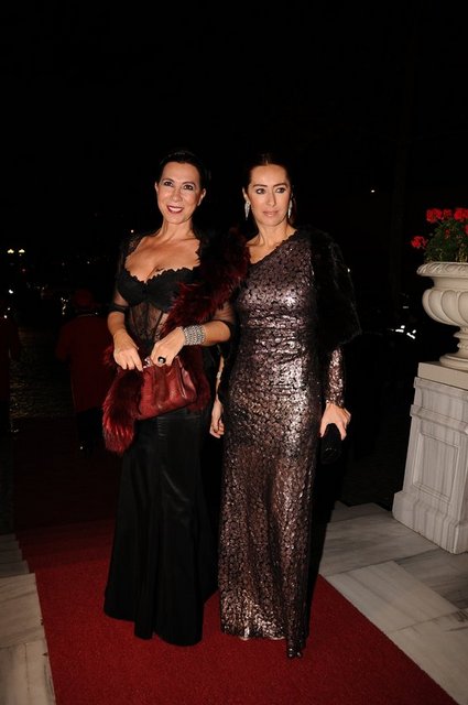 SELMA TÜRKEŞ, ASLI KÜSEYİROĞLU 
