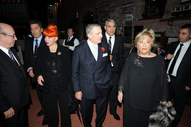BELMA SİMAVİ, RAHMİ KOÇ, AZİZE TAYLAN