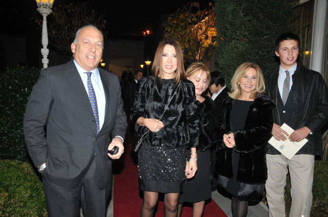 BÜLENT VERDİ, HEVES EKİNCİ, EVA MACERO, JANIN KARAKAŞ, KAAN VERDİ 