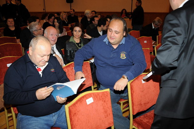 OSMAN, FATİH ÖZTÜRK