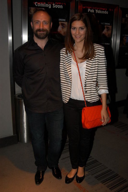 160 karakterin 160'ını da kullanmama hakkımı kullanmaya çalışırken bilee kaldı elimde 64 harf... -