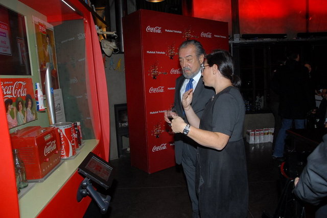 GÜNERI CİVAOĞLU, GALYA FRAYMAN MOLINAS ( COCA COLA TURKIYEGENEL MÜDÜRÜ) 