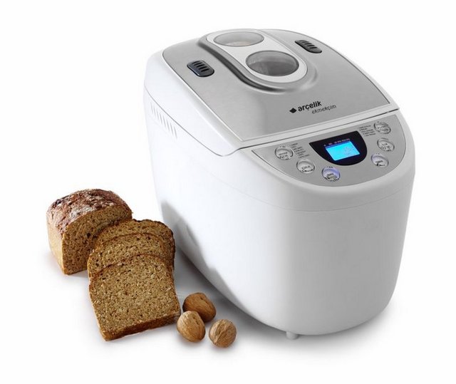 1 - Arçelik K-2715: - Arçelik'in çift haznesiyle aynı anda iki ekmek pişirebilen makinesinin, zamanlayıcısının yanında 11 adet programı var. 800 Watt gücündeki cihaz, 60 dakika sıcak tutuyor. Beyaz, köy, tam buğday, kepek ve tost ekmeği pişirebilen makineyle reçel de yapılabiliyor. 1 saat 58 dakikada hızlı ekmek pişirebilen cihazın standat pişirme süresi 3 saat. Fiyatı 165 TL.