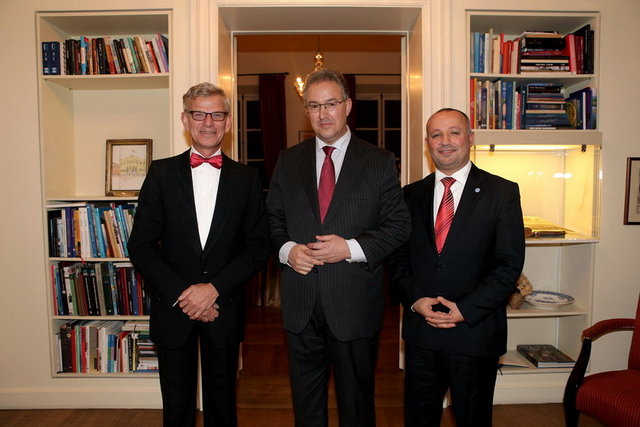 ONNO KERVERS, AHMET ABOUTALEB, SEYİT YEYDEN