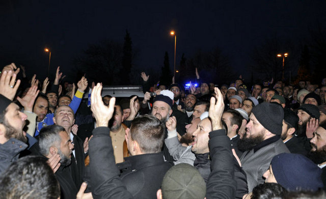 'Cübbeli'yi yalnız bırakmadılar