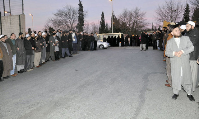 'Cübbeli'yi yalnız bırakmadılar