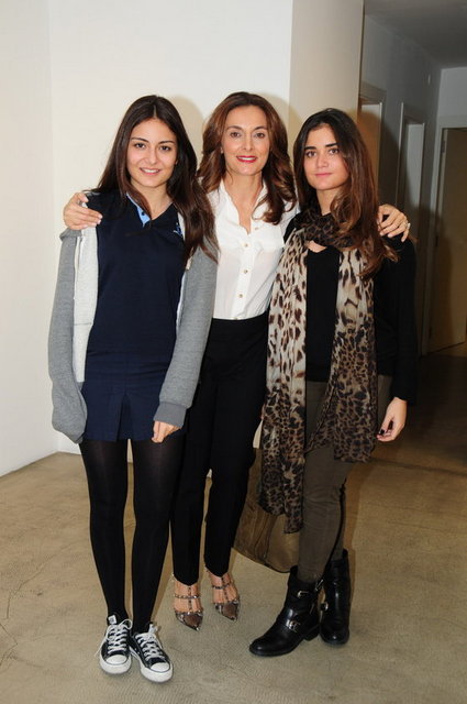 YASEMİN, BANU NAZLI, ÇARMIKLI