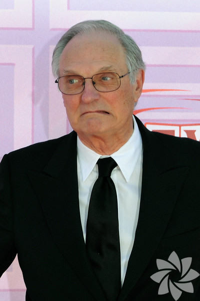 Alan Alda - En iyi erkek oyuncu dalında 6 ödül sahibi