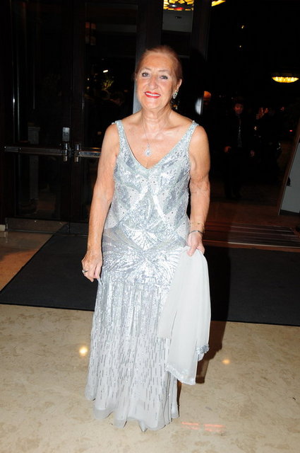 ELÇİN GÜMRÜKÇÜOĞLU