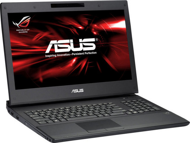 2.4 GHz hızında i7 işlemci olanüründe, 3 GB'lik GeForce 560M ekran kartı, 8 hücreli pil ve Blu-ray sürücü bulunuyor. 750 GB'lik depolama alanı olan cihaz, 4.3 kilo ağırlığında. Fiyatı 4.989 TL