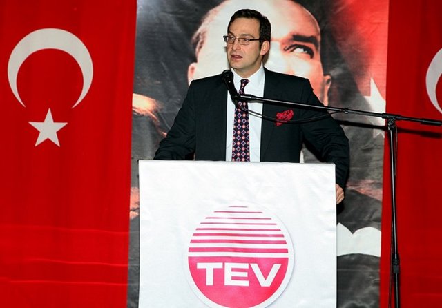 ÖMER M. KOÇ 