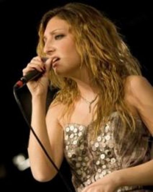 Elite World İstanbul Otel - Jazz Company'de; 23 Aralık Cuma, saat 22.00'de, İlham Gencer&İpek Dinç, 24 Aralık Cumartesi, saat 22.00'de, Ayşe Gencer Trio. Giriş: Ücretsiz. Tel: (212 313 83 83)