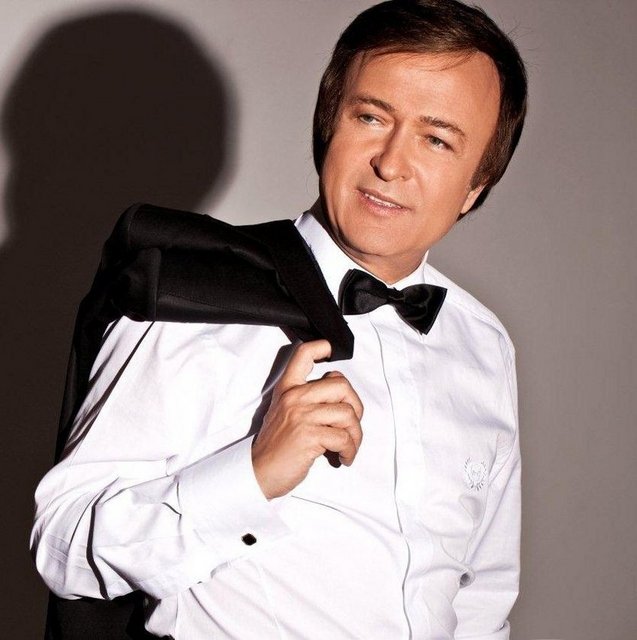 The Plaza Hotel – Sky Bar'da; 24 Aralık Cumartesi, saat 23.00'te, Erol Evgin. Tel: (212 370 20 20)