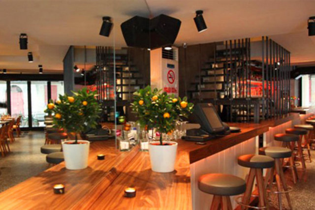 Veli Pera Lounge / Beyoğlu Tel: (0 212 251 18 93) -