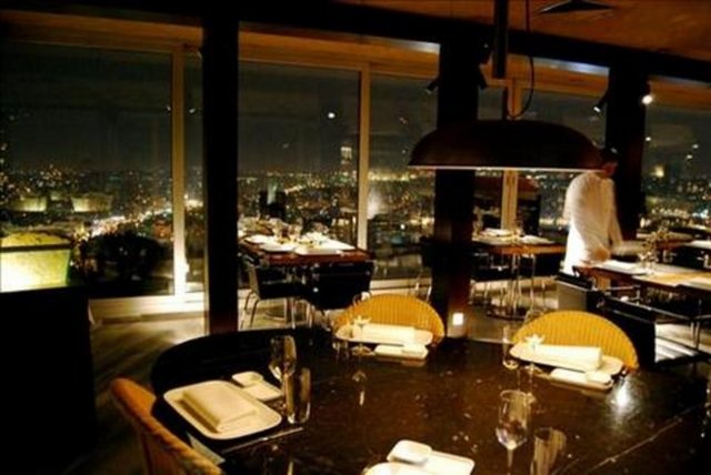 Urza Restaurant / İstinye Ücreti: 75-100 TL arasında. Tel: (0 212 223 92 66) -