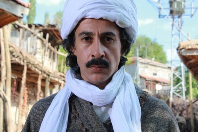 10 	Hür Adam: Bediuzzaman Said Nursi / Toplam Hasılat: 7.304.622 TL   Toplam Seyirci:952.405  Gösterim: 20 hafta -