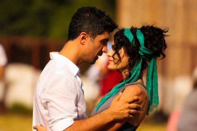 11 	Ya Sonra  / Toplam Hasılat: 7.559.500 TL   Toplam Seyirci:849.743  Gösterim: 25  hafta -