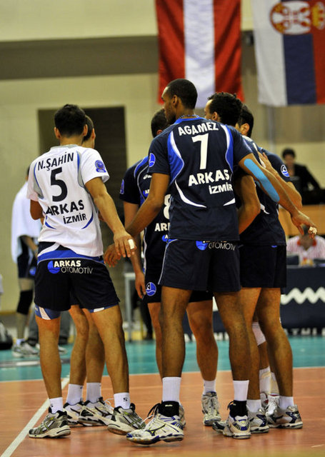 26 Şubat: Voleybolda Avrupa kupaları tarihinde şampiyonluk kazanan ilk Türk erkek takımı olan Arkas Spor, 2009'da kazandığı GM Capital Erkekler Avrupa Challenge Kupası'nda ikinci kez final oynama hakkı elde etti. Arkas Spor, GM Capital Erkekler Avrupa Challenge Kupası finalinde İtalya'dan Lube Banca Marche takımına elenerek ikinci oldu. -