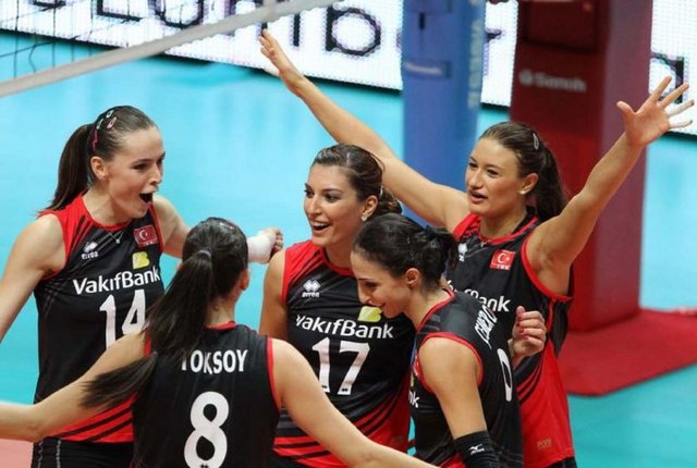 28 Eylül: Avrupa Bayanlar Voleybol Şampiyonası'nda (A) Milli Takım, çeyrek finalde geçen yılın dünya şampiyonu Rusya'yı 3-0 yenerek, tarihinde ikinci kez Avrupa şampiyonası yarı finaline yükseldi.
