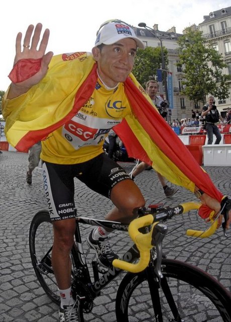 15 Eylül: Uluslararası Fransa Bisiklet Turu'nun eski şampiyonlarından İspanyol Carlos Sastre bisiklet sporunu bıraktığını açıkladı.