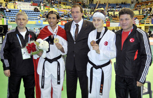 Dünya Tekvando Şampiyonu Servet Tazegül, Azerbaycan'ın başkenti Bakü'de düzenlenen Dünya Tekvando Federasyonu (WTF) 2012 Londra  -  - Olimpiyatları Dünya Elemeleri Turnuvası'nda altın madalyayı kazanarak, olimpiyat vizesini aldı.