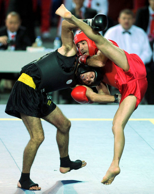 2007'de düzenlenen 9. Dünya Wushu Şampiyonası'nda Türkiye'ye tarihindeki ilk şampiyonluğu kazandıran Hüseyin Dündar, Çin Halk Cumhuriyeti'nin başkenti Pekin'de düzenlenen 5. Sanda Dünya Kupası müsabakalarında da altın madalyanın sahibi oldu.