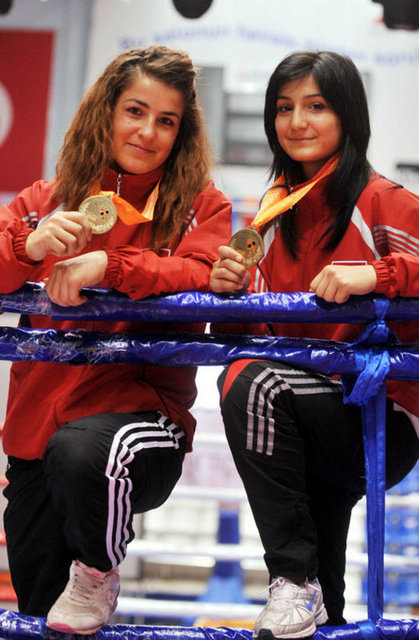 29 Nisan: Türkiye, Antalya'da düzenlenen Avrupa Muay Thai Şampiyonası'nı toplam 5 altın madalyayla tamamladı.