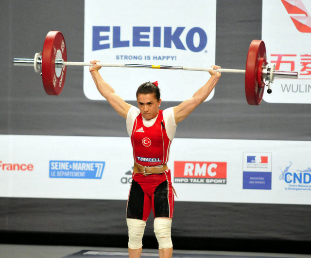 5 Kasım:  - Dünya Halter Şampiyonası'nda bayanlar 48 kiloda podyuma çıkan Nurdan Karagöz, silkmedeki 103, koparmadaki 80 ve toplamdaki 183 kiloluk kaldırışıyla ve tartı avantajıyla, silkmede ve toplamda dünya 3'üncüsü oldu.