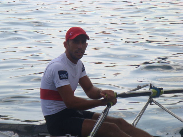 2 Eylül: Türk kürekçi Hüseyin Kandemir, 2011 Dünya Kürek Şampiyonası'nda hafif kilo  -  - tek çifte kategorisinde B final yarışında 4. olarak, Türkiye'de dünya şampiyonası  -  - seviyesinde bu kategoride alınan en büyük başarıyı elde etti. -