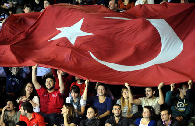 12 Aralık: Avrupa Kısa Kulvar Yüzme Şampiyonası, Polonya'da sona erdi. Şampiyonanın son gününde erkekler 200 metre serbestte 1.46.05'lik derece elde eden Arda Güldal, Aytekin Mindan'ın 9 yıllık rekorunu kırmayı başardı. Burcu Dolunay, 50 metre serbestte 25.22'lik derecesiyle yeni  Türkiye rekorunun sahibi olurken, Gizem Bozkurt 400 metre karışıkta 4.50.43 ile yeni bir Türkiye rekoruna imza attı.