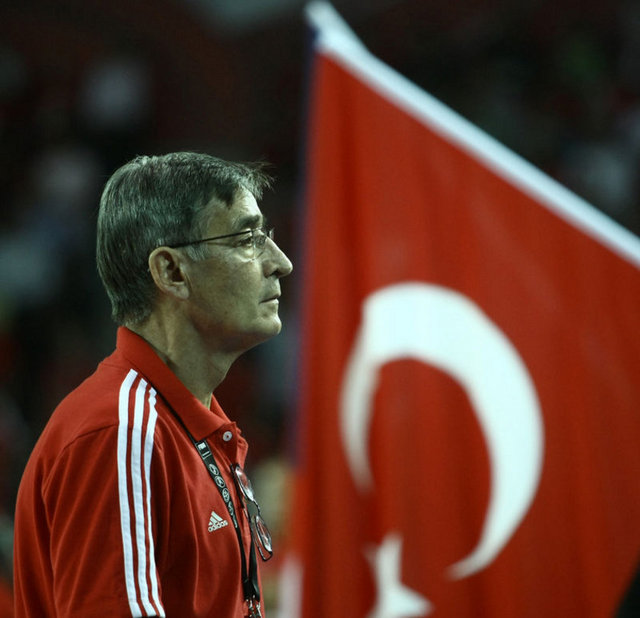 14 Nisan: Basketbol Erkek Milli Takımlar Teknik Koordinatörü Bogdan Tanjevic'in Türk vatandaşlığı başvurusu kabul edildi.