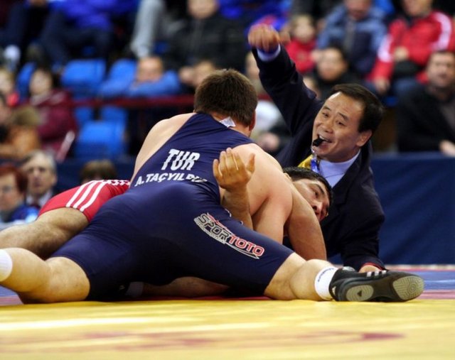 20 Şubat: Türkiye, Belarus'un başkenti Minsk'te düzenlenen Grekoromen Güreş Dünya Kupası'nda beşinci olurken, finalde Rusya'yı 4-3 yenen İran, kupanın sahibi oldu.