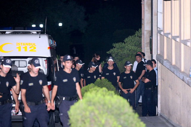 İstanbul Cumhuriyet Başsavcıvekili Zekeriya Öz'ün özel yetkili Cumhuriyet Savcılığı sırasında başlattığı soruşturma, Öz'ün görevden ayrılmasının  -  - ardından özel yetkili Cumhuriyet Savcı Mehmet Berk tarafından sürdürüldü.