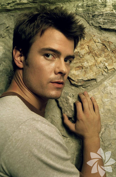 Josh Duhamel