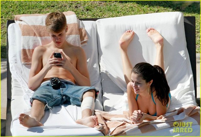 JUSTİN BİEBER - SELENA GOMEZ 