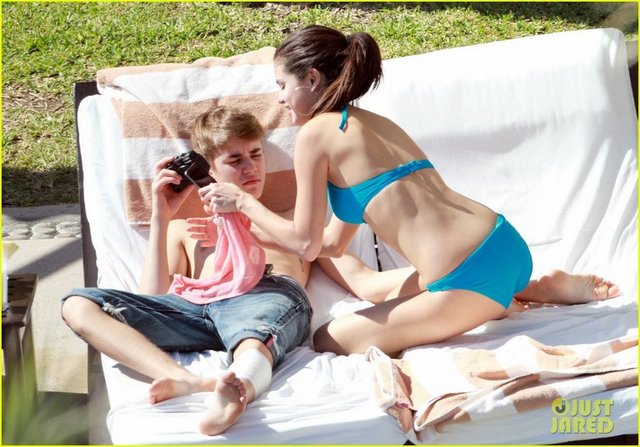 JUSTİN BİEBER - SELENA GOMEZ 