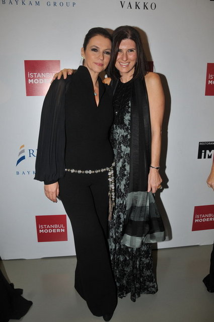 ASLI SOYAK - RANA TABANCA 