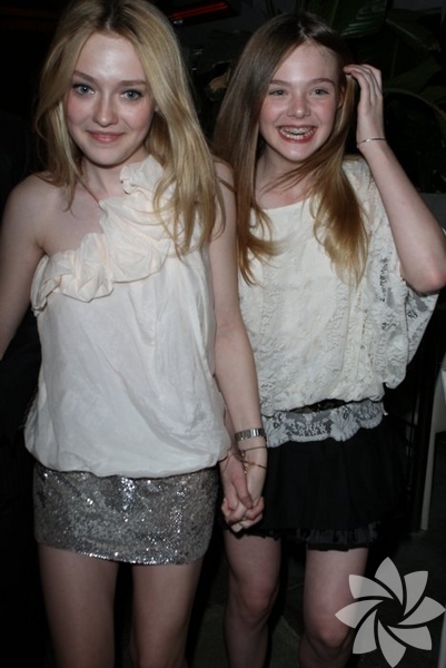 Dakota Fanning - Elle Fanning